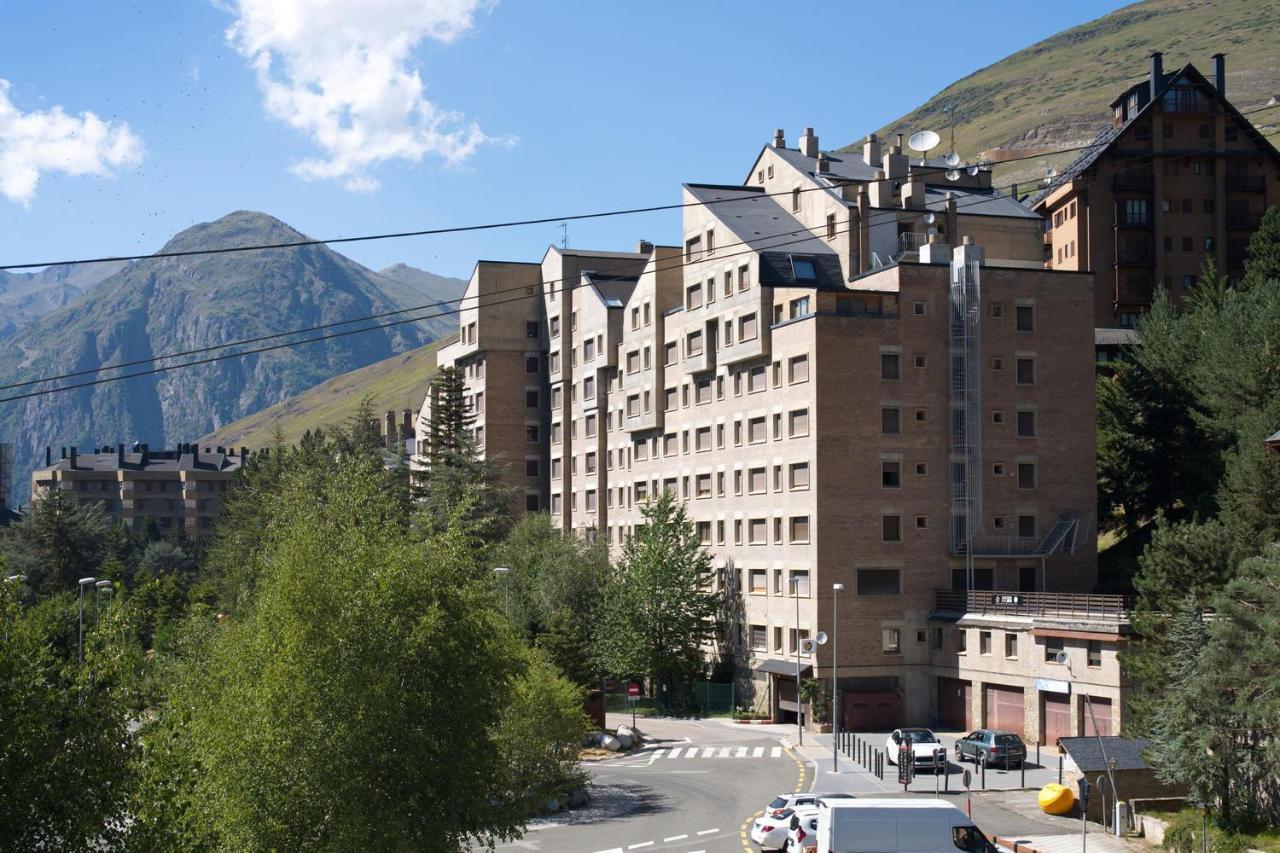 Apartamentos Solneu Baqueira Beret Eksteriør bilde