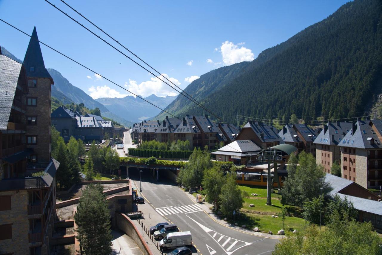 Apartamentos Solneu Baqueira Beret Eksteriør bilde